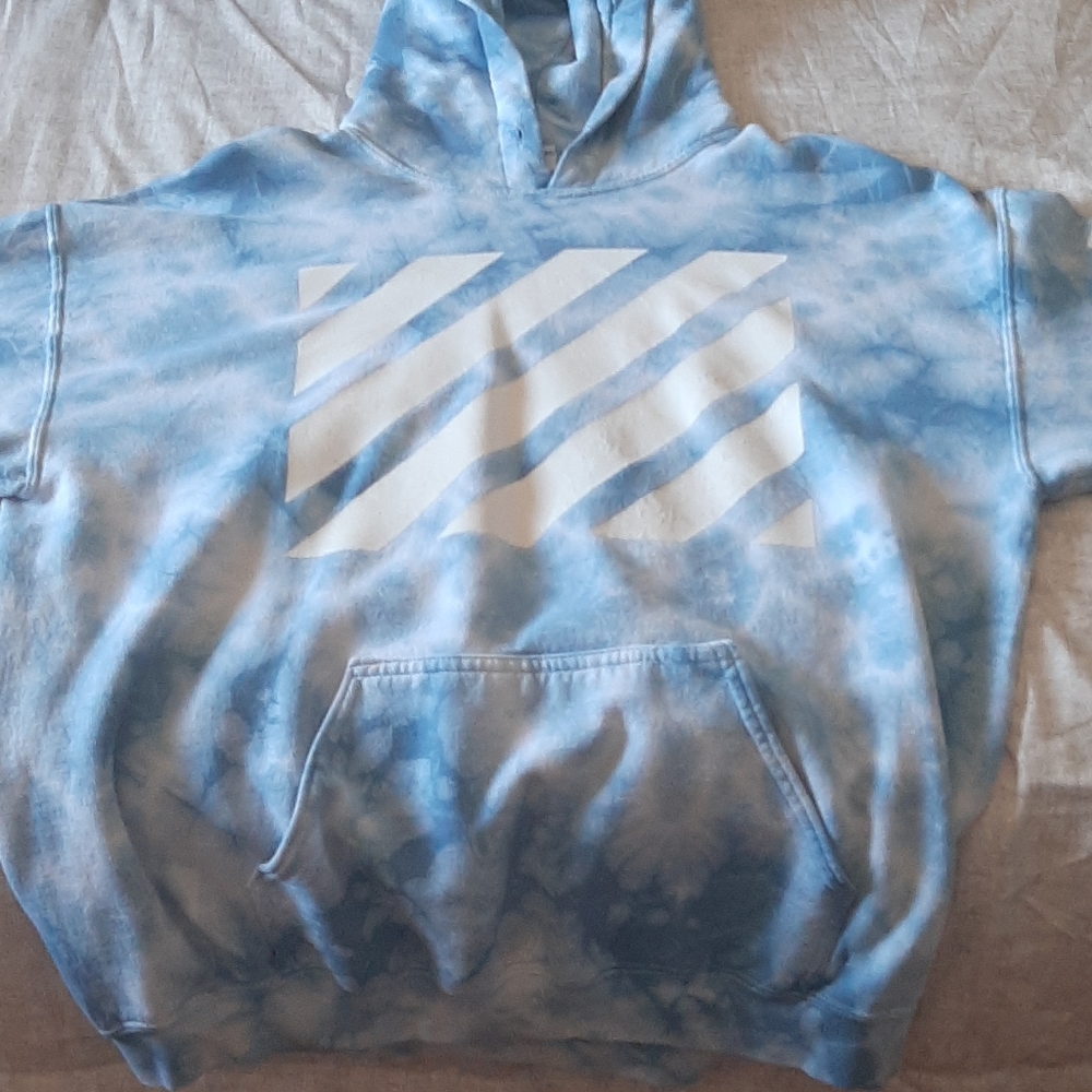 Light blue sky tie due hoodie.